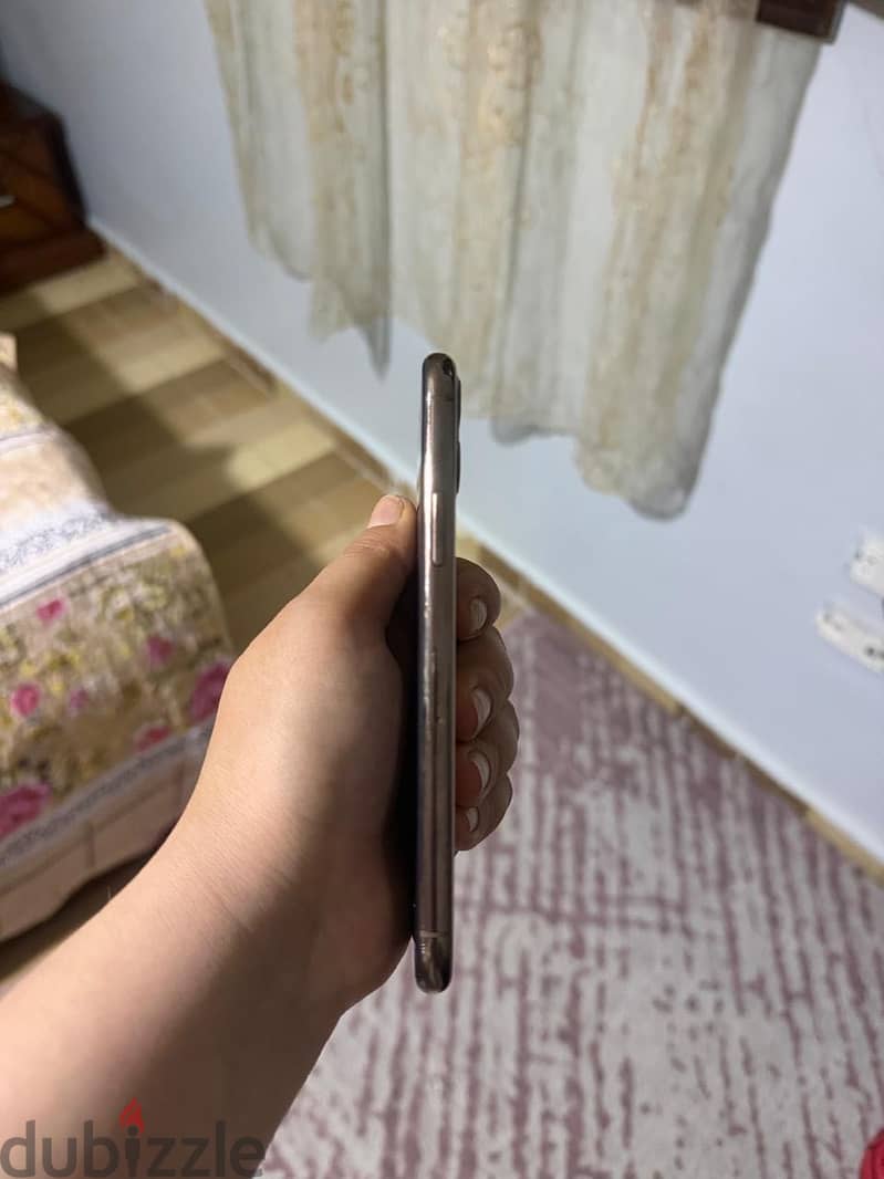 Apple - iPhone 11 Pro 3