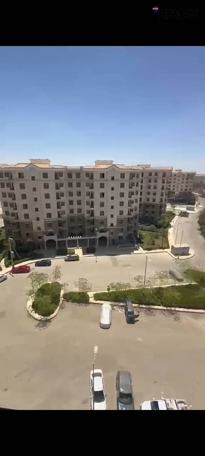 فرصة مميزة للبيع في كمبوند سيليا – العاصمة الإدارية الجديدة  مساحة 101م² تعاقد 2024 الموقع: نموذج B4 – الدور السابع