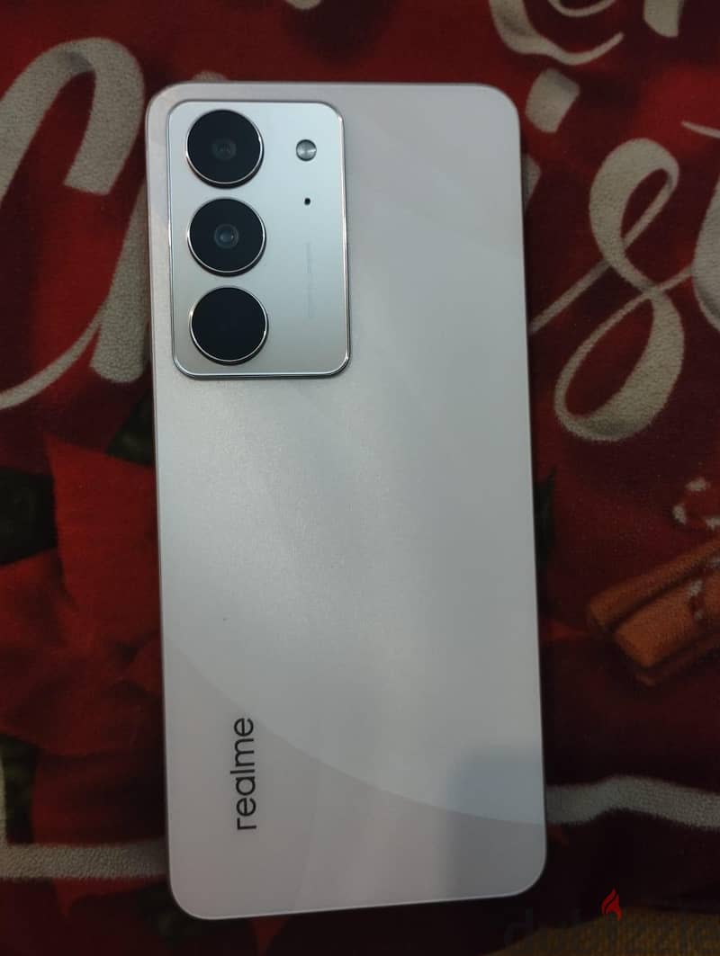 Realme C75x 1