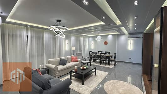 شقة للإيجار مفروشة بالكامل بأثاث مودرن في سكاي كوندوز فيليت Sky Condos Villette القاهرة الجديدة New Cairo مساحة 200 متر 3 غرف نوم منهم ماستر و3 حمامات