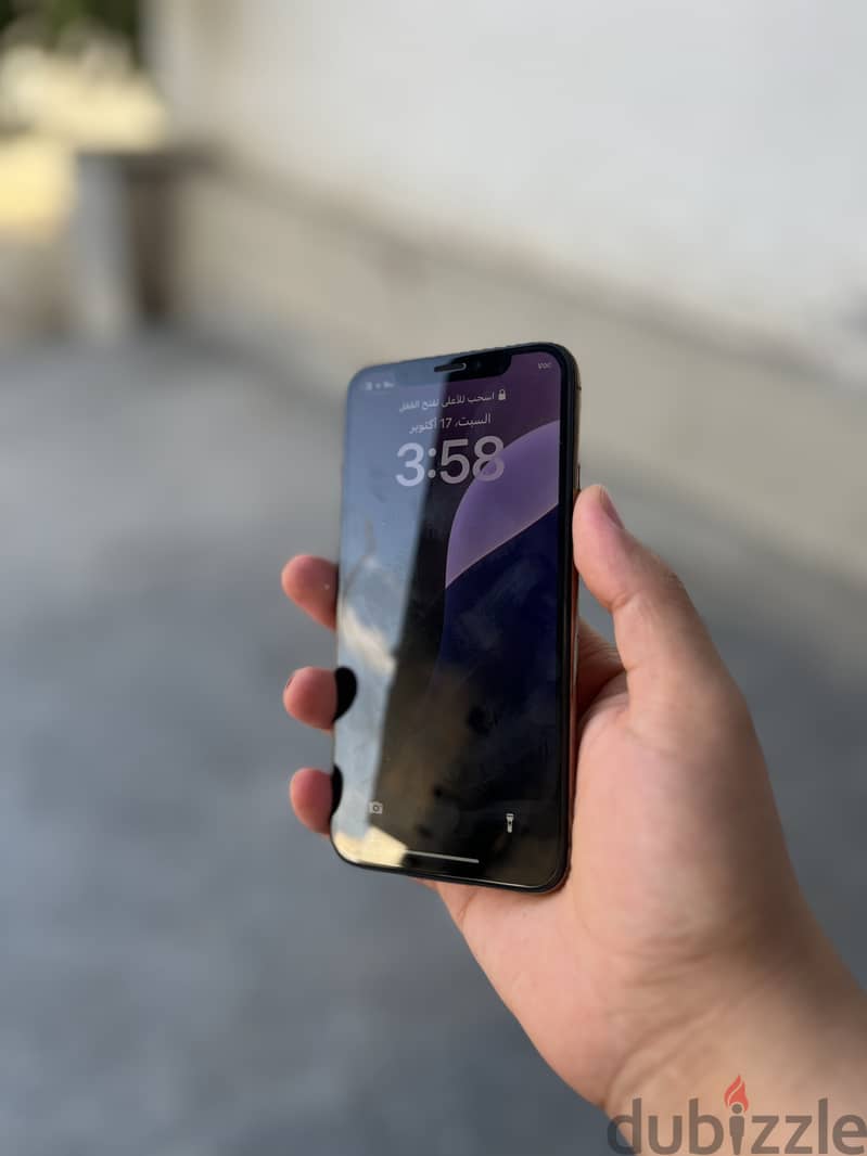 iPhone xs 3