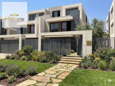 أميز فيلا فى الباتيو تاون فيو على لاند سكيب بمساحات كبيرة بخصم الكاش 20%