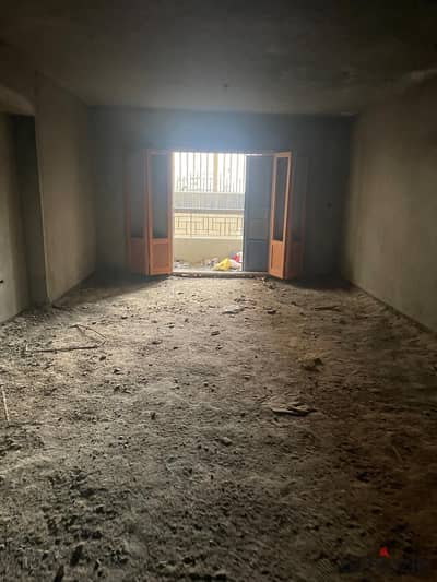 Apartment for sale in a prime location in Zahra El Maadi, Tijaan 2 Compound, Maadi Towers, fully equipped and not on installments.