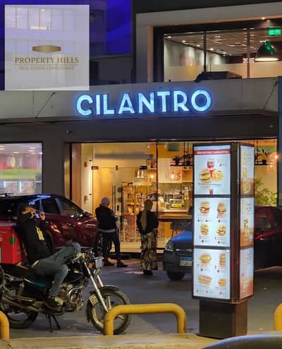 Instant receipt shop rents for 270,000 per month in front of the American University in a working and ready mall