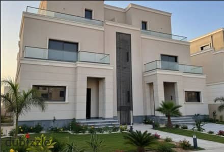 townhouse unit for sale in New Zayed, with near handover, featuring a rooftop and a large private garden, available at the best price