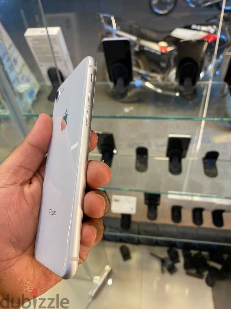 Apple - iPhone 8 1