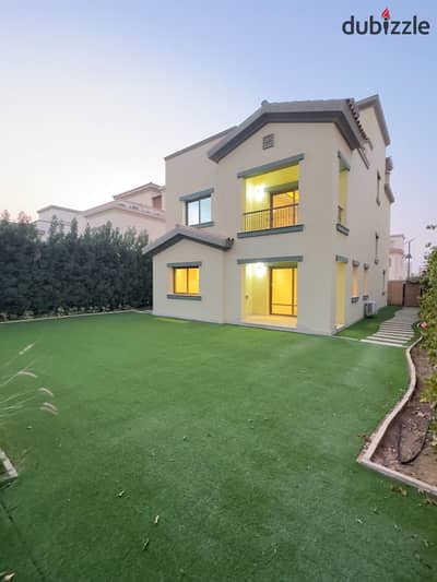 Stunning standalone villa for rent in Mivida Compound, Fifth Settlement. Land area: 450 sqm; built-up area: 350 sqm. 3 bedrooms (including a master be