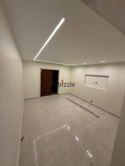 Apartment 105m for sale in Sporting steps to the sea and see it - Super Lux finishing