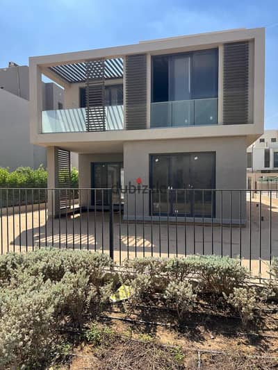 Fully Finished with Kitchen & ACS Villa 251m for sale in SODIC East New Heliopolis