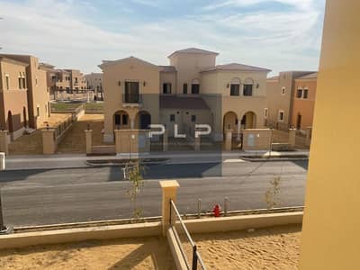 Resale Middle Townhouse for Sale in City Gate by Qatari Diar Compound  in New Cairo Fifth Settlement in the Golden Square near AUC