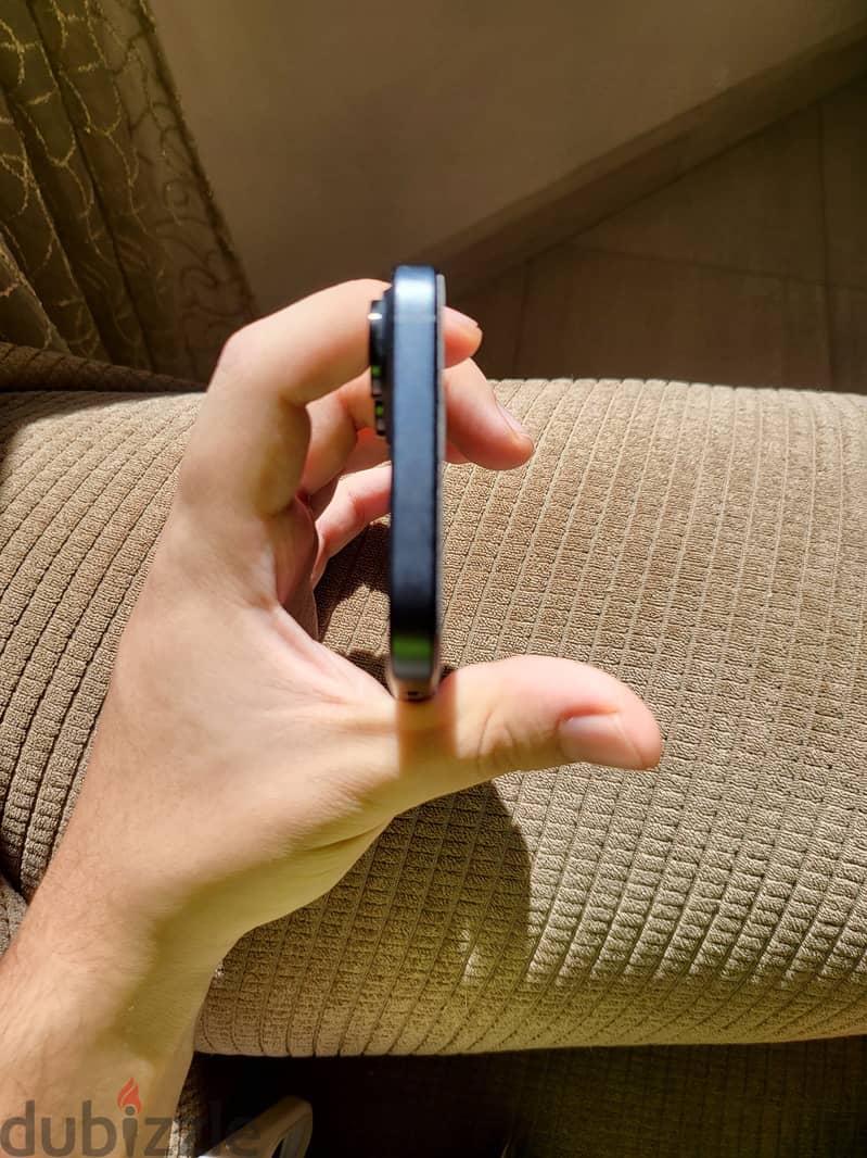 Apple - iPhone 16 2