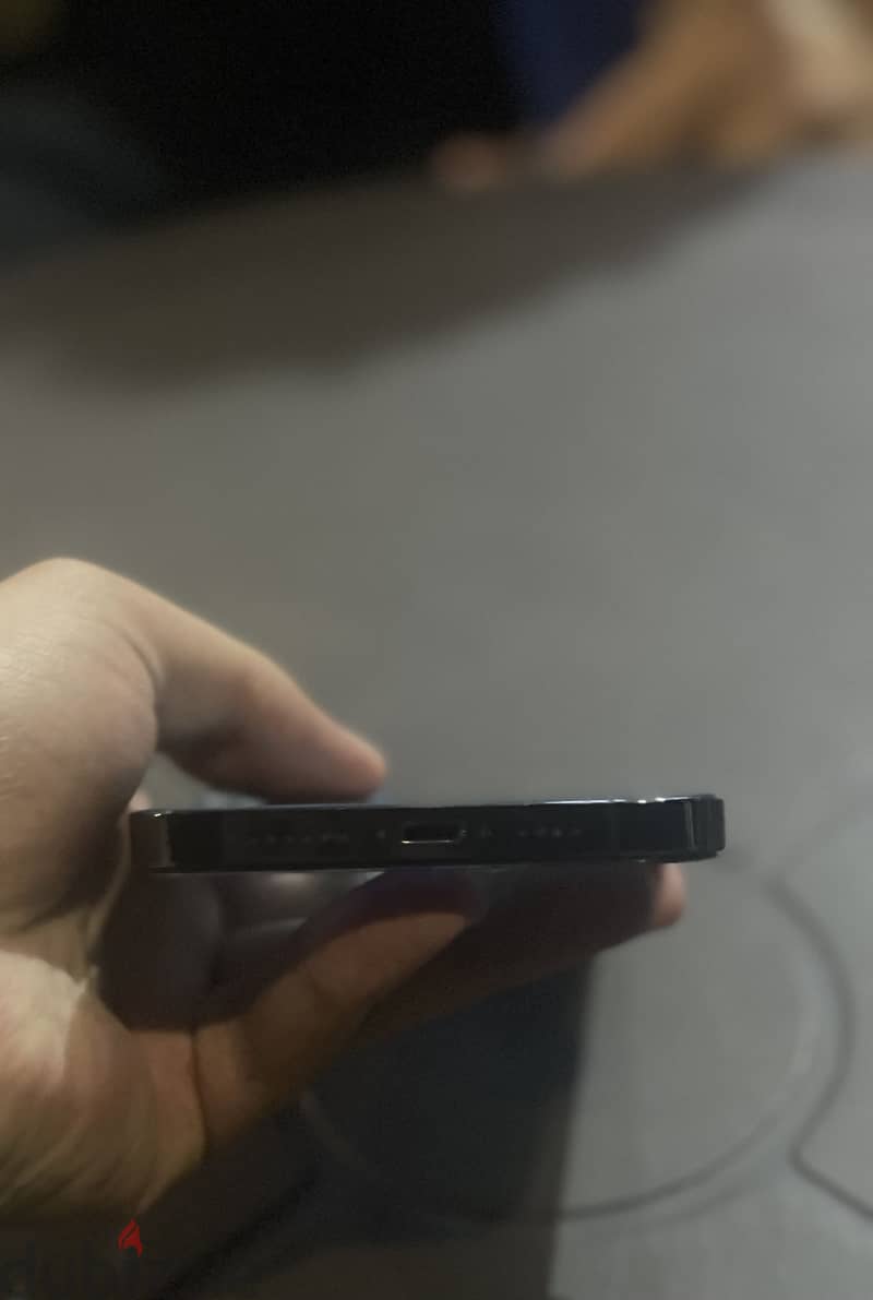 iPhone 12 Pro Max 1