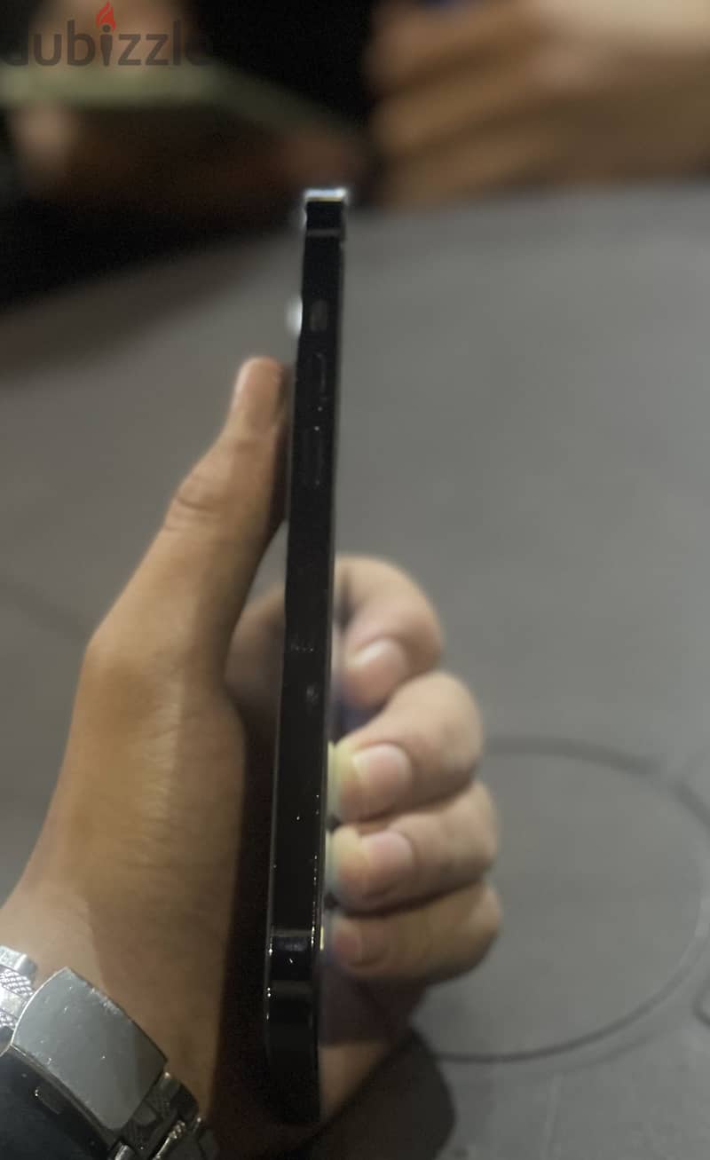 iPhone 12 Pro Max 4