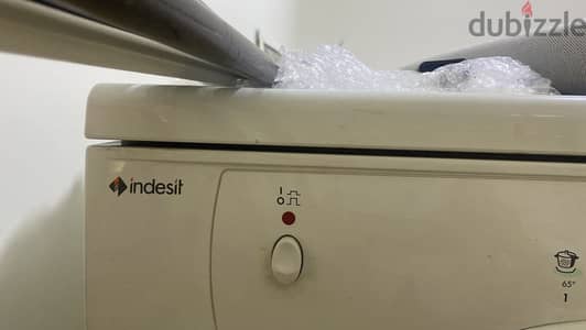 Dish washer