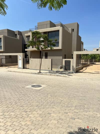 بافضل لوكيشن و فيو فيلا مستقلة 250م للبيع في سوديك إيست هليوبوليس الجديدة SODIC East New Heliopolis