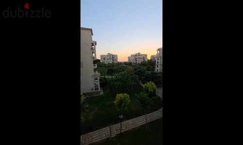 للبيع في مدينتي  B1 شقة نموذج 400  دور تالت  فيو جاردن  بحري  200 متر غربي شرقي تشطيب شركة  بها غاز بجوار المسجد والخدمات  موقع مميز جدا  التنازل جاهز في الشركة  المعاينة سهلة في أي وقت  مجموعة 14  مطلوب 11200 تفاوض وقت الجدية01039976013