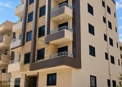 شقه لقطه للبيع في المقطم الهضبه الوسطي الحي السادس متشطب