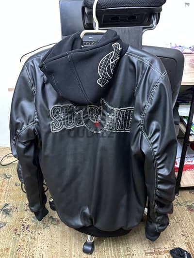 جاكيت TrueReligion