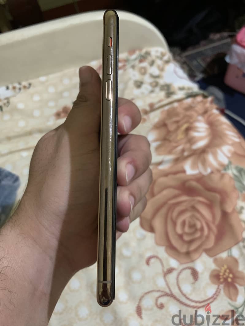 Apple - iPhone 11 Pro Max 6