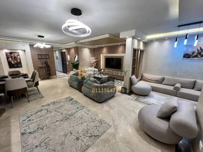 Apartment for rent (residential and commercial) 250m² Abdel Moneim Riad