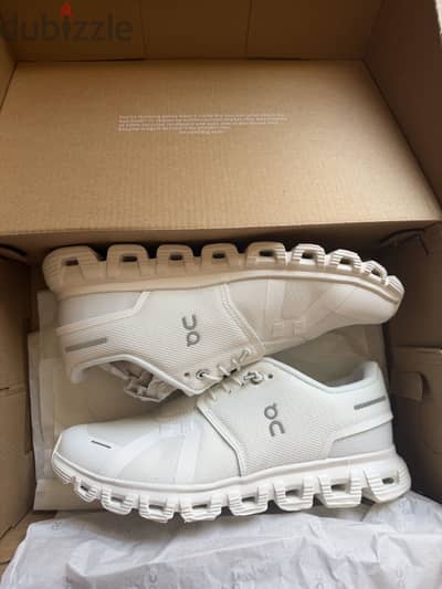 ON Clouds White