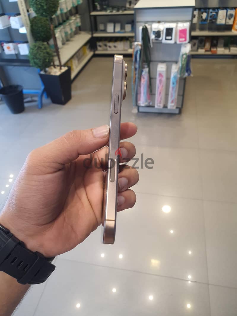 Apple - iPhone 16 Pro Max 2