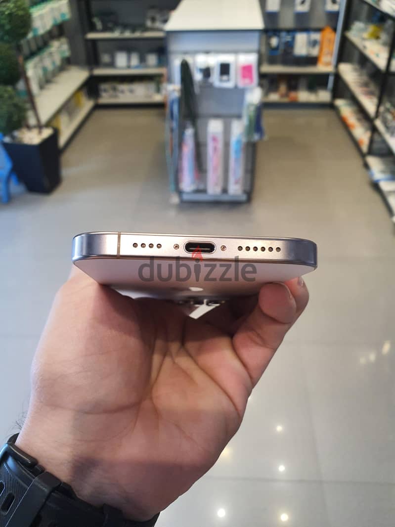 Apple - iPhone 16 Pro Max 4