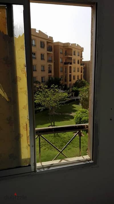 90 sq m apartment for rent in Al Rehab, prime location near services. Rent includes kitchen.