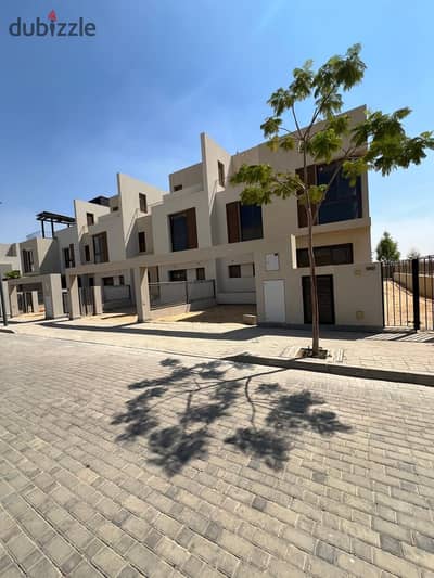 تاون هاوس 234م بتشطيب كامل للاستلام الفوري في سوديك إيست هليوبوليس الجديدة SODIC East New Heliopolis