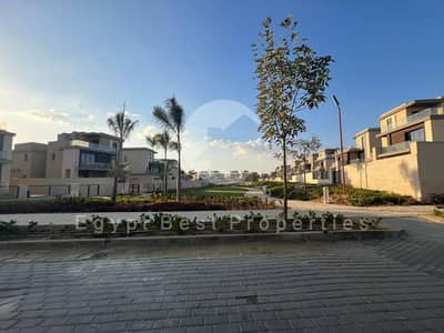 Fully Finished Apartment for Sale in The Estates, Sheikh Zayed, with a Nanny Room! Only 5% Down Payment & Installments Over 10 Years.