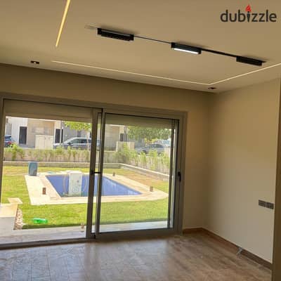 For rent, a Jules compound apartment with a swimming pool, first occupancy, with a garden.