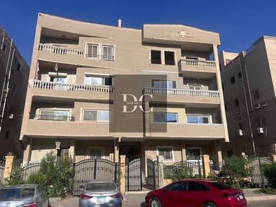 شقة للبيع بمدينة الشروق – المنطقة الخامسة عمارات