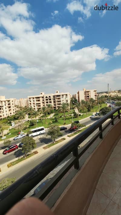 شقه 240م للايجار فاضي فيو ولا اروع بعض التشطيبات دور رابع المرحله الرابعه