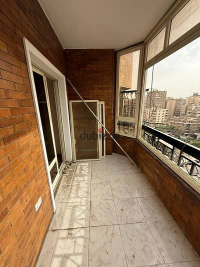 Super Lux apartment with an open view, ready for living and immediate delivery in a prime location, Eighth district, Nasr City, Mohammed Maqlid Street, near the Children's Park and Mustafa El Nahhas Street
