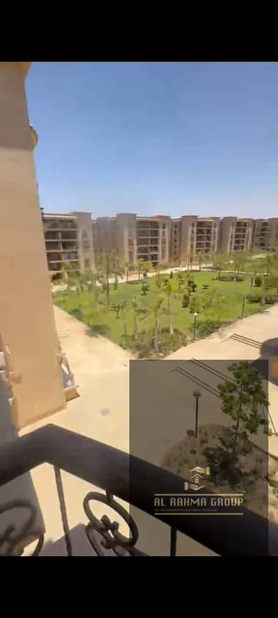 شقة قانون للايجار في مدينة الرحاب القاهرة الجديدة في المرحلة السابعة الجديدة التي تتميز بعدم وجود صيانة مساحة 131 متر منقسمة الي 3 غرف نوم 2 حمام el r
