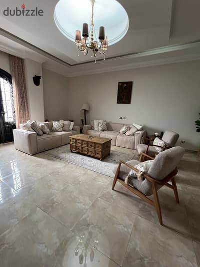 Duplex for rent furnished in South Academy