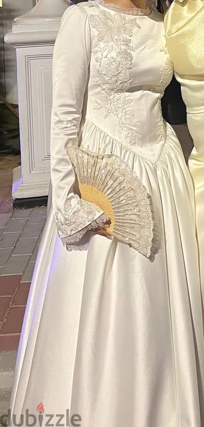 wedding dress for rent