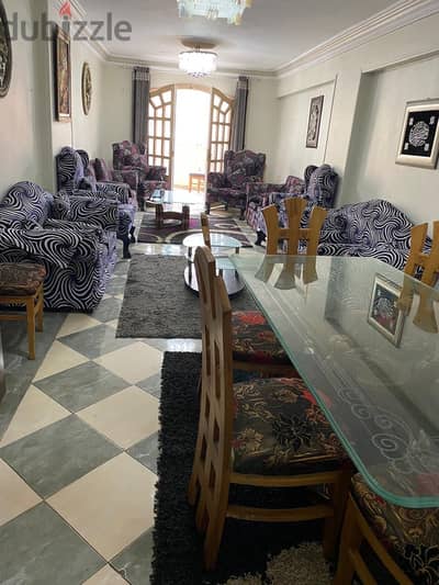 سفرة ب ٦ كراسي