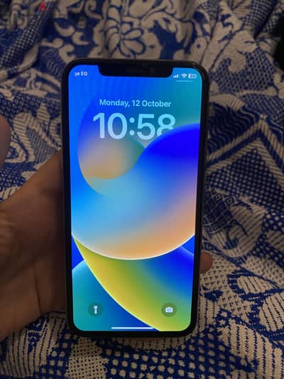 Apple - iPhone X
