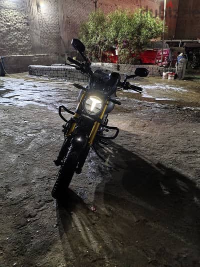 TVS RONIN 225