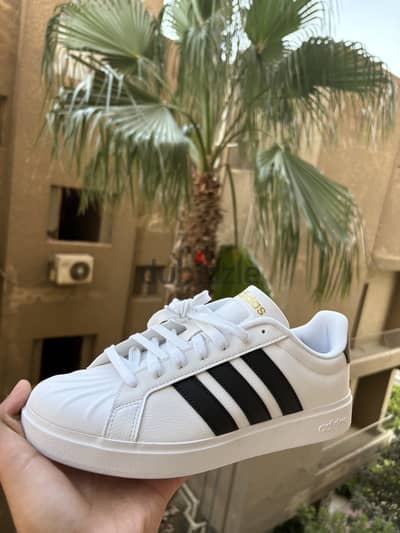 Adidas street talk original