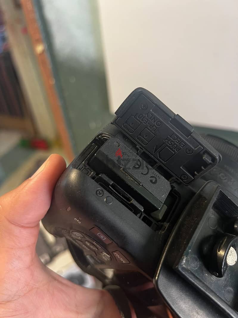 Canon 2000D 3
