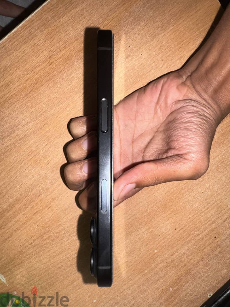 Apple - iPhone 16 Pro 2