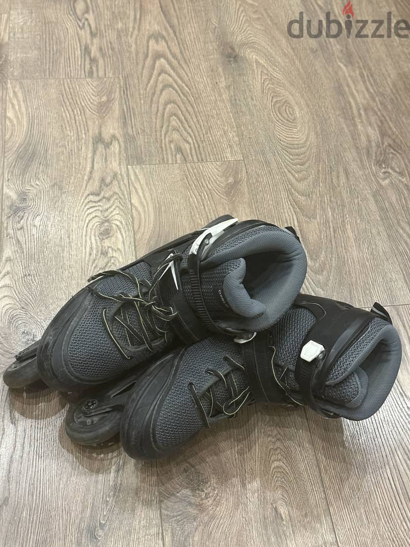 Oxelo roller skates 1