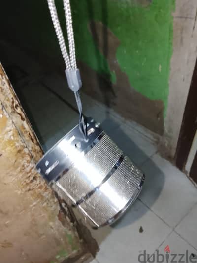 صب صغير الحجم قوي صوتيا