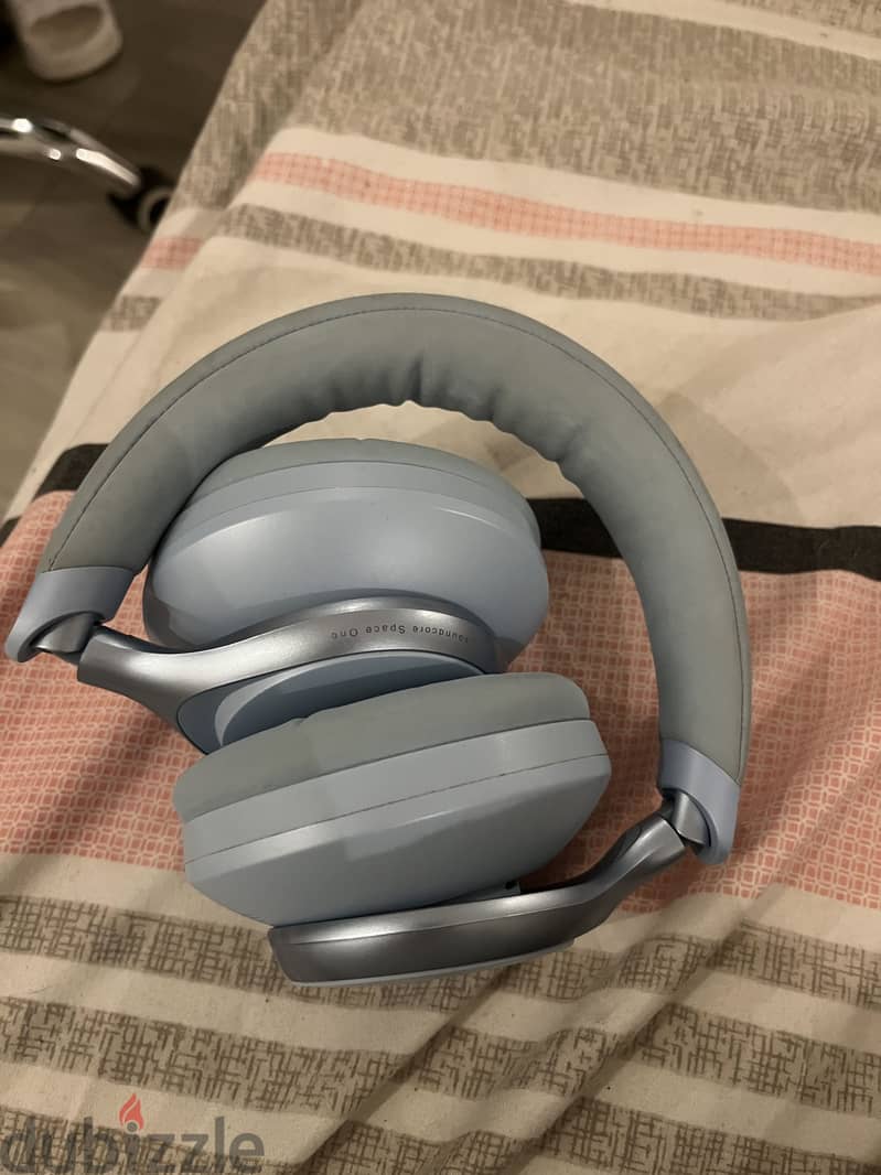 Headphones: Anker space one 1