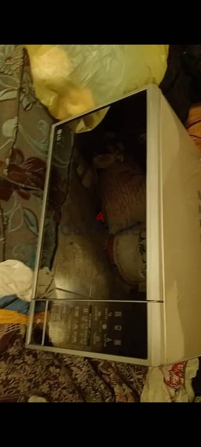 مكرويف ال جى 42 لتر ديجيتال تاتش