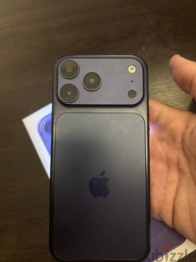 Apple - iPhone 17 Pro Max 1
