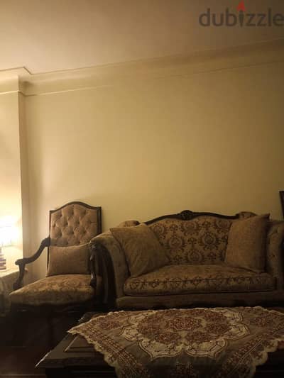 طقم كنب خشب نضيف زان حالة ممتازة