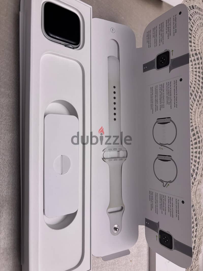 Apple Watch ( Series 9 ) 4